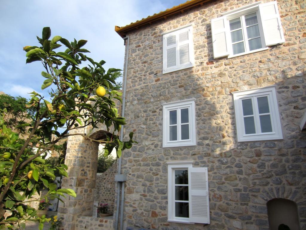 Kiki'S Houses Vlichos Идра Экстерьер фото