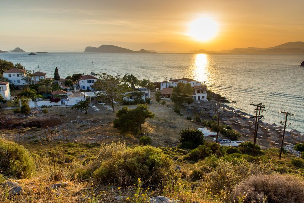Kiki'S Houses Vlichos Идра Экстерьер фото