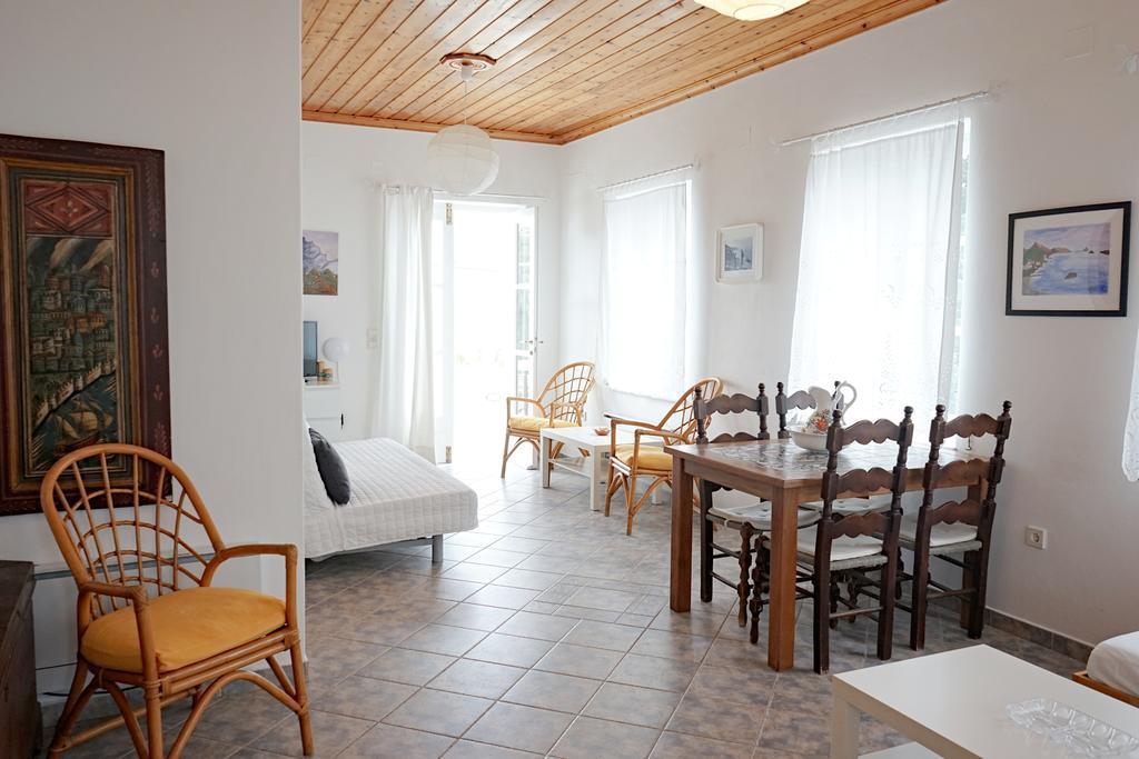 Kiki'S Houses Vlichos Идра Экстерьер фото