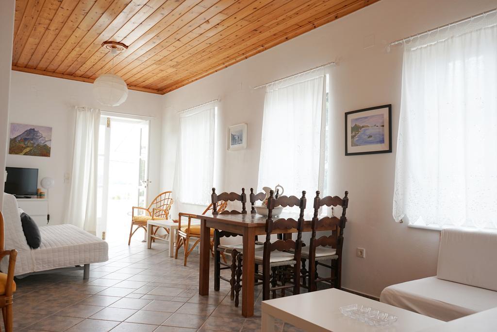 Kiki'S Houses Vlichos Идра Экстерьер фото