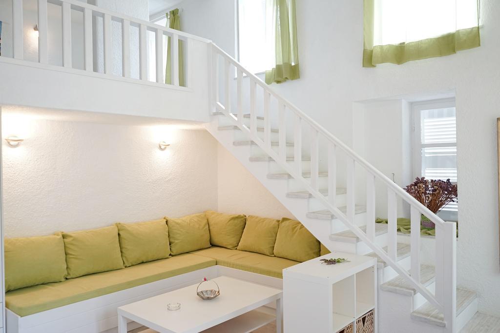 Kiki'S Houses Vlichos Идра Экстерьер фото